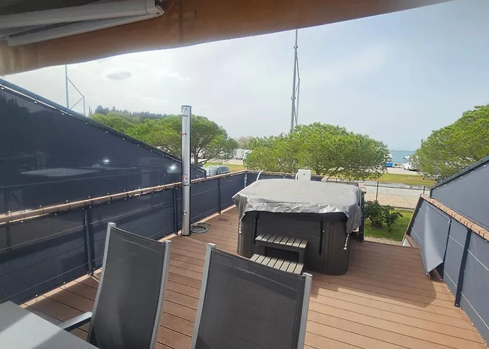 Floating House - Marina Relax